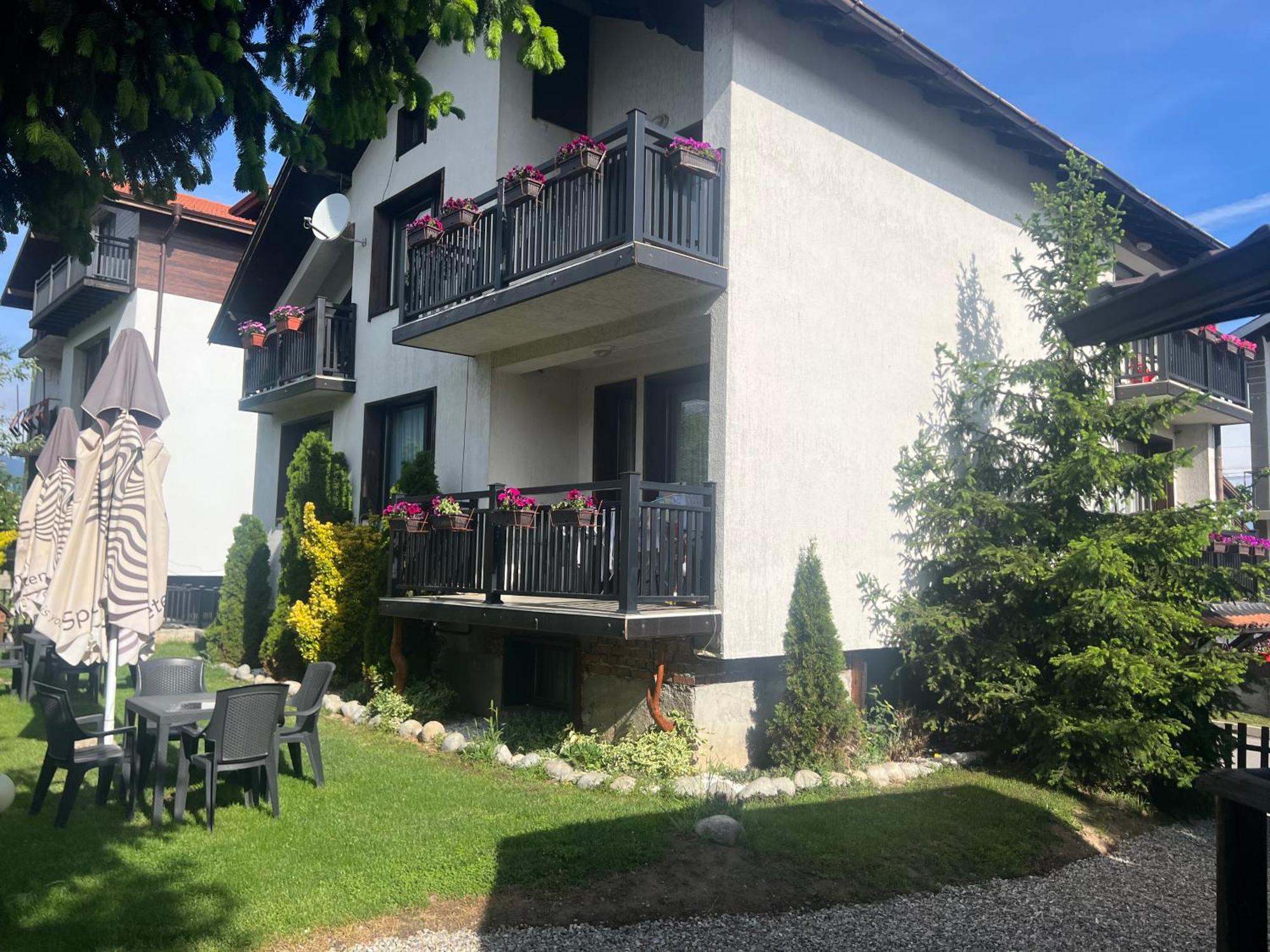 Guest House Raffe Dobrinishte Exterior photo