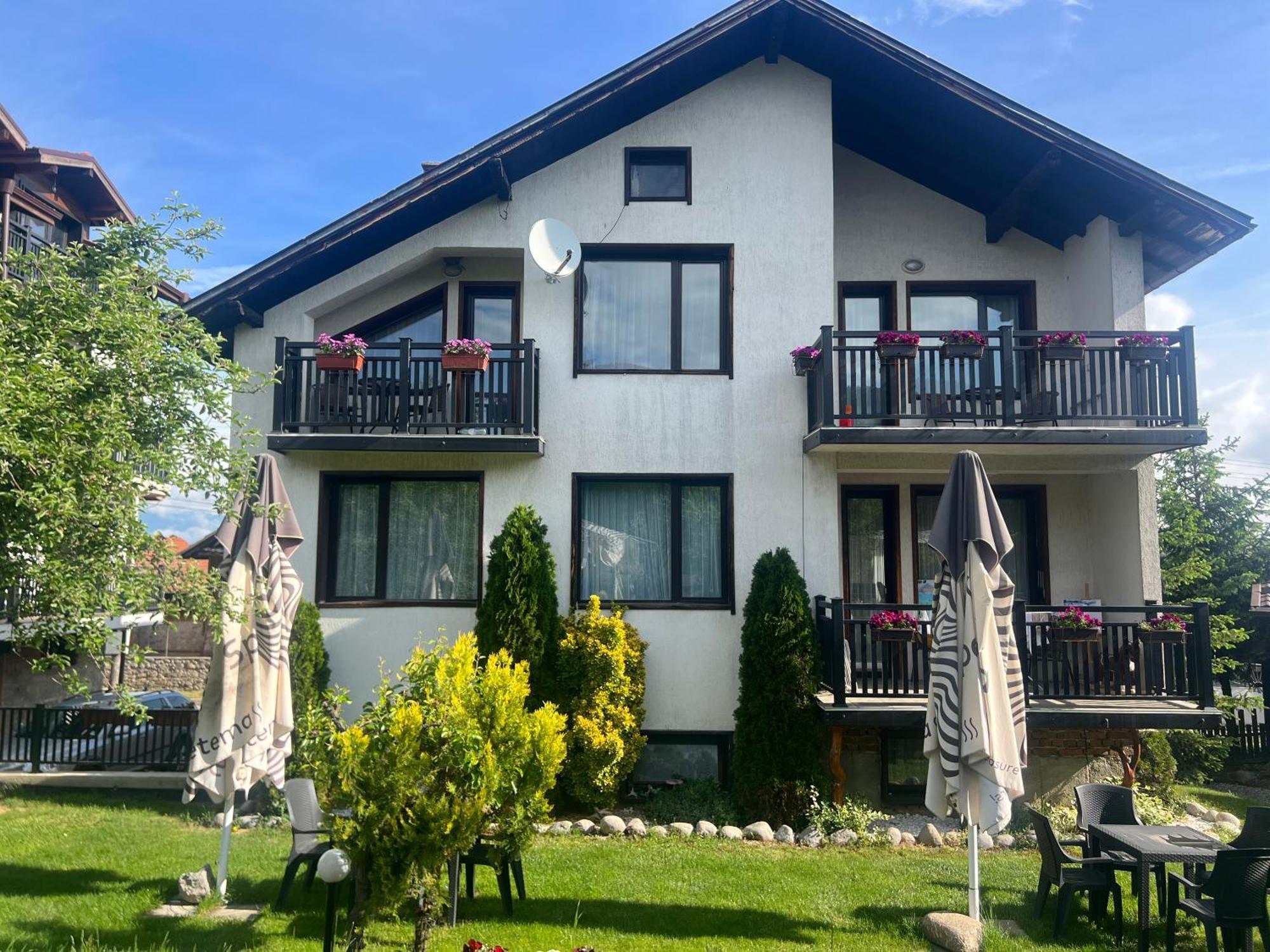 Guest House Raffe Dobrinishte Exterior photo