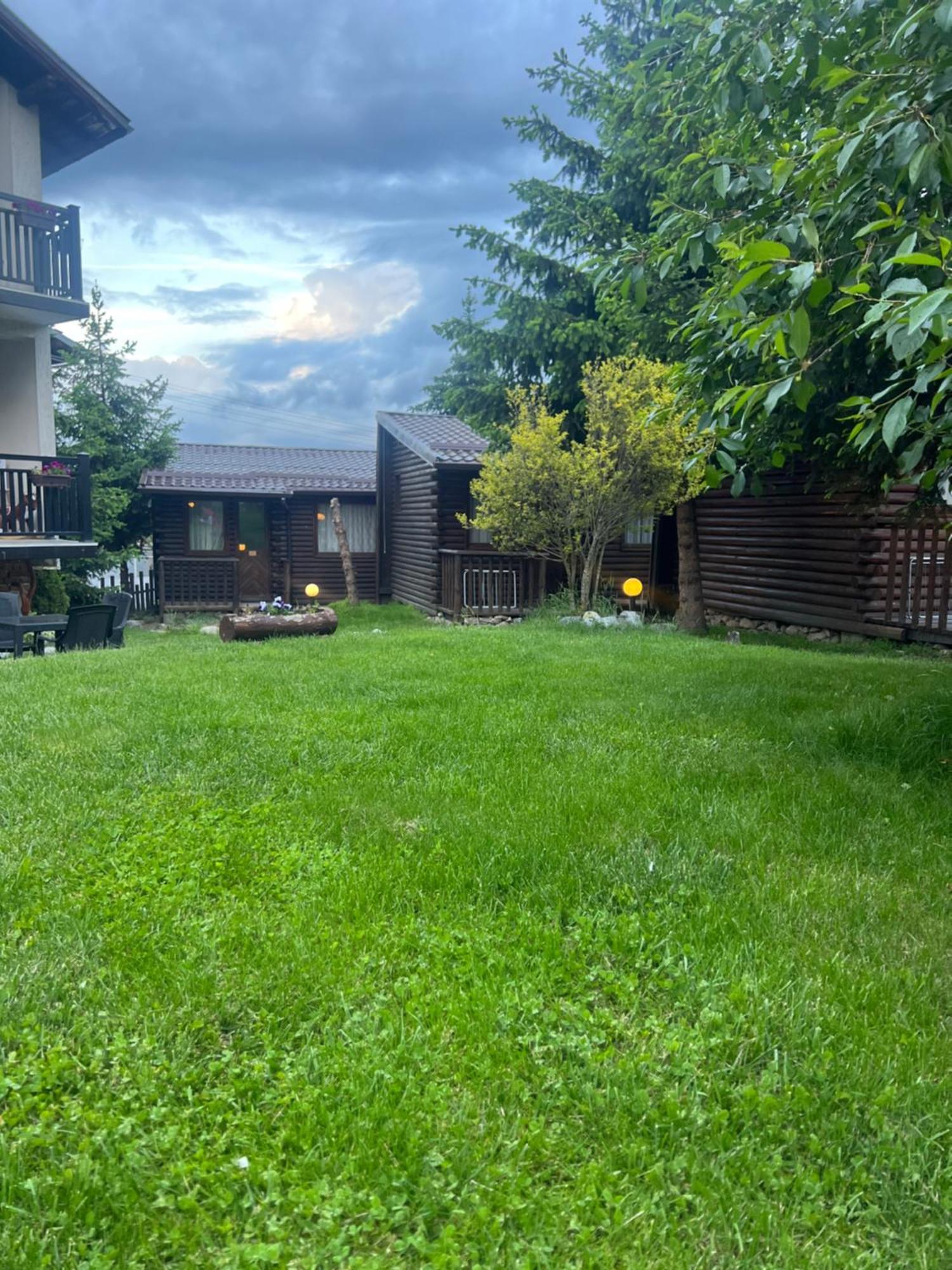 Guest House Raffe Dobrinishte Exterior photo