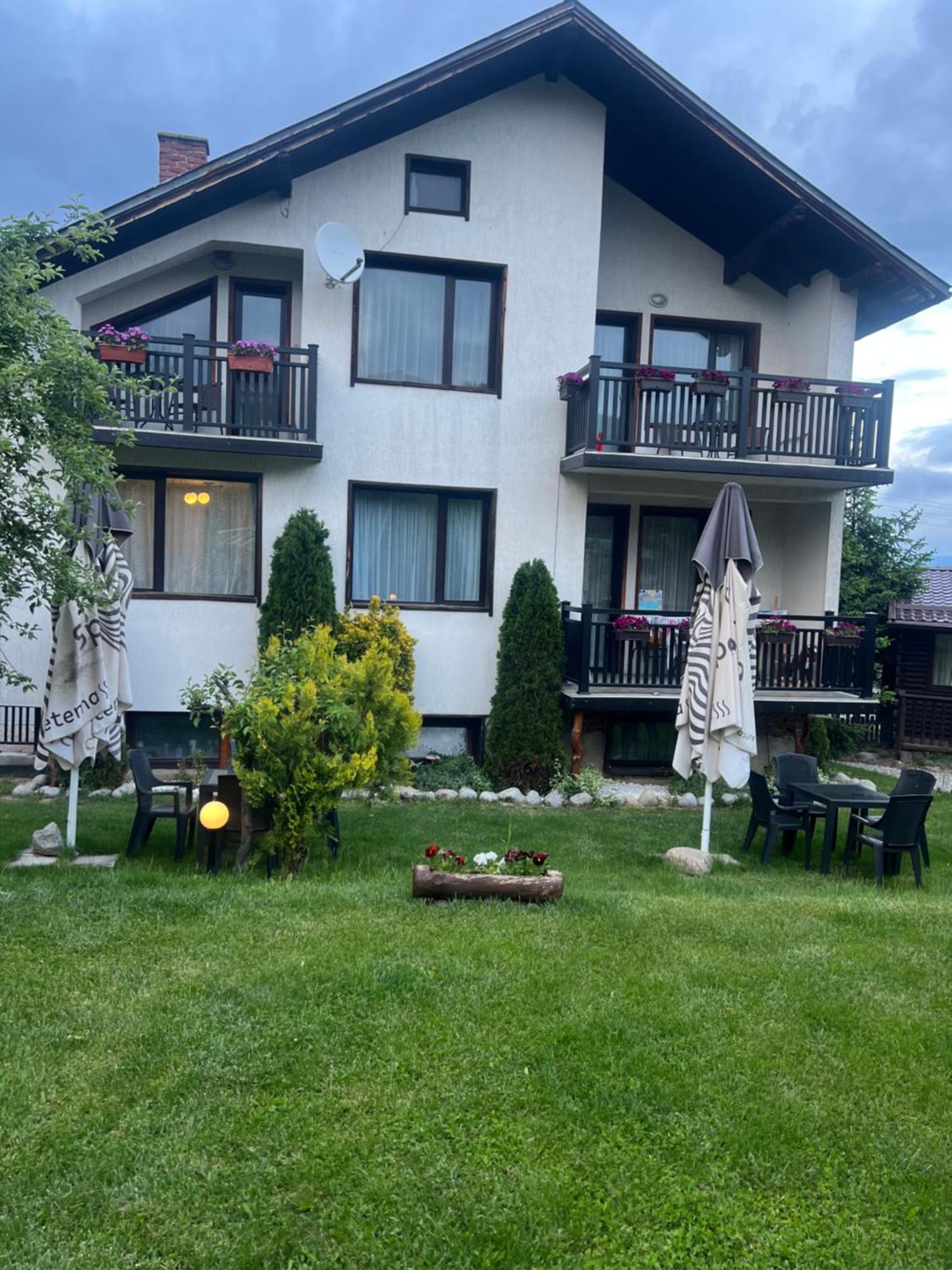 Guest House Raffe Dobrinishte Exterior photo
