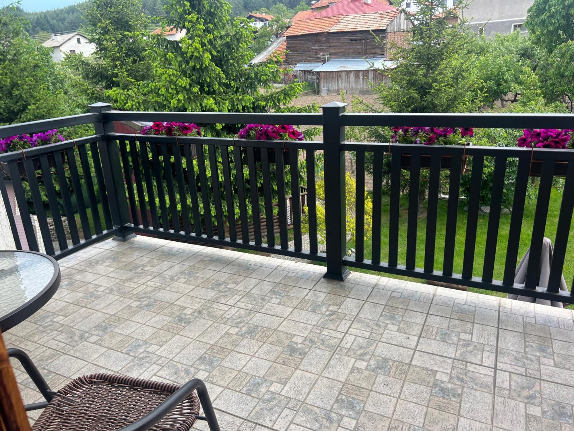 Guest House Raffe Dobrinishte Exterior photo